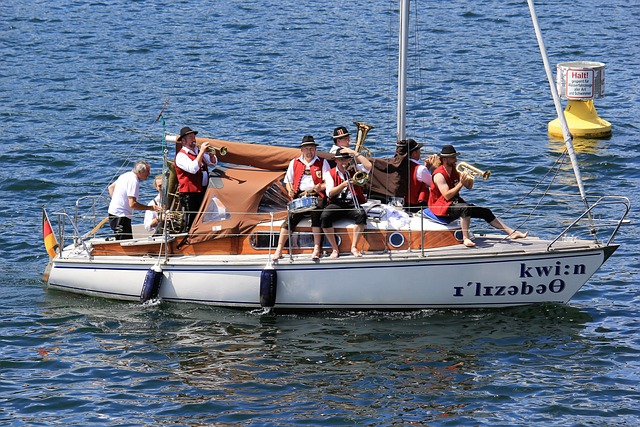 特的合作 特的合作